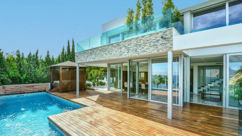 Excelente villa de lujo en Calpe en primera línea del mar