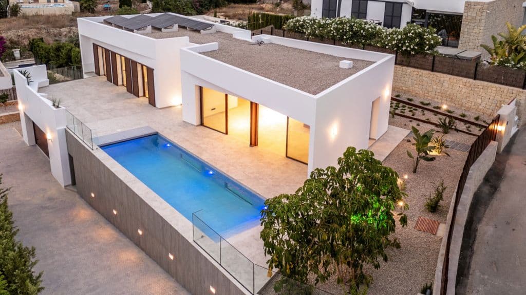 Espectacular villa moderna de nueva construcción en Benissa en venta.