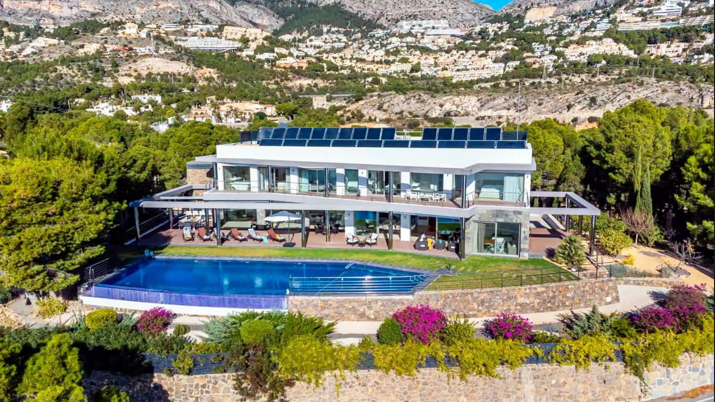 Villa en primera linea al mar en venta Altea, Costa Blanca