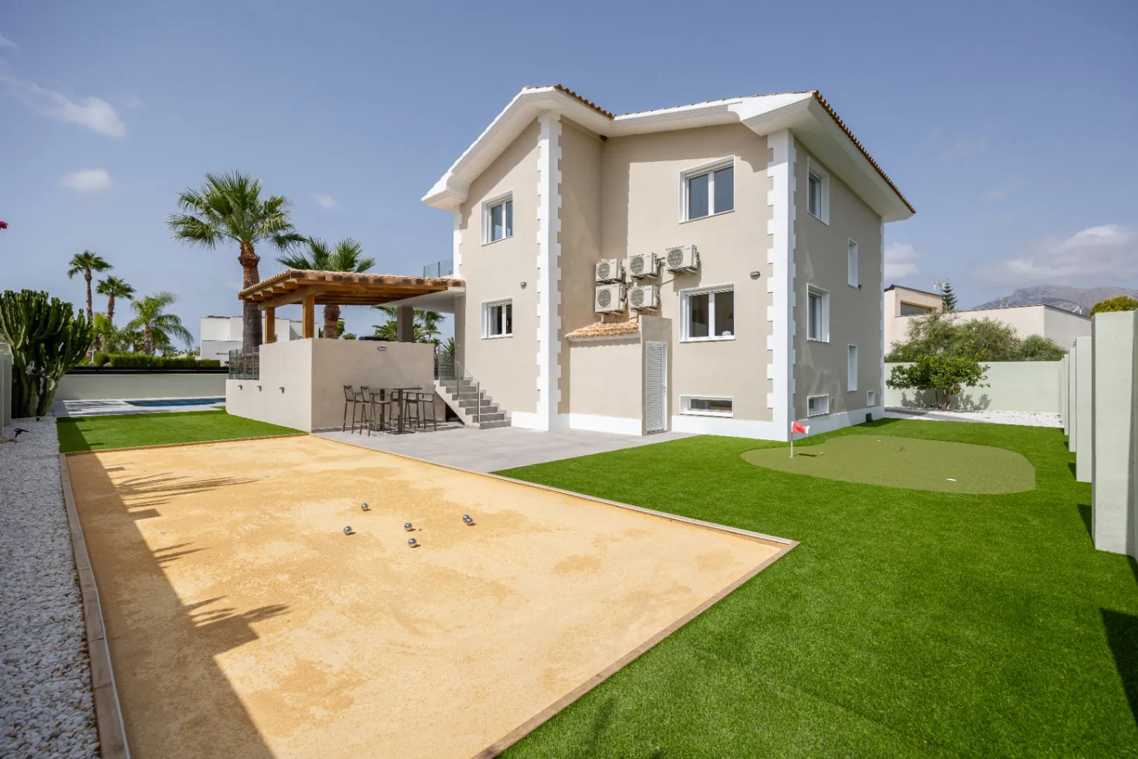 Modern Mediterranean Villa with Pool, Garden and Covered Garage for sale in Alfaz del Pi - 2