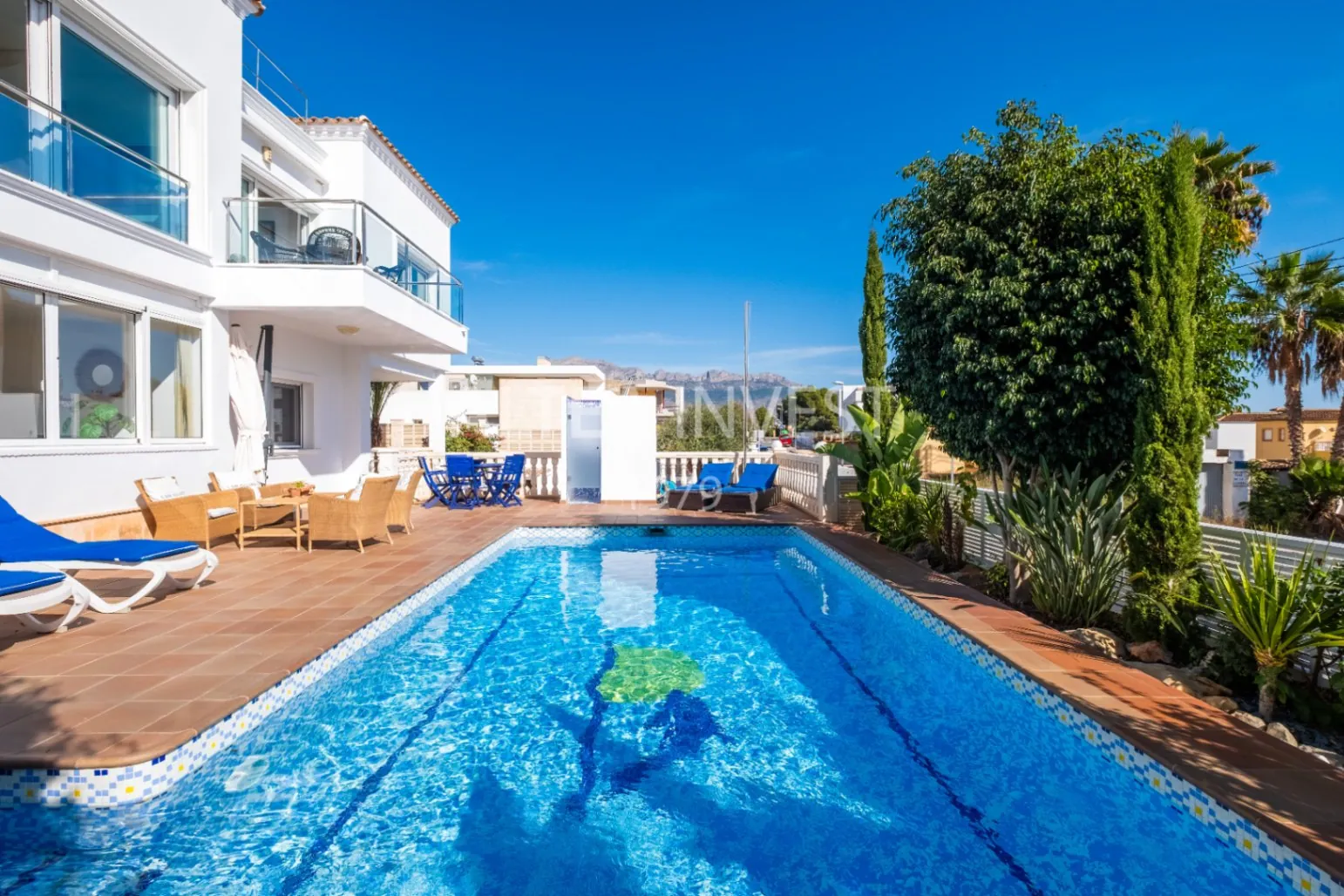 Elegant and Modern Villa with Panoramic Views of the Mediterranean Sea - 2