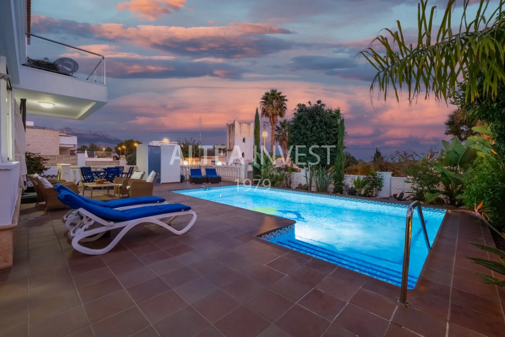 Elegant and Modern Villa with Panoramic Views of the Mediterranean Sea - 5